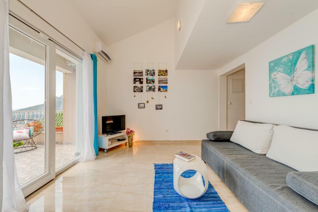 Holiday Home Figa Omiš Exterior foto