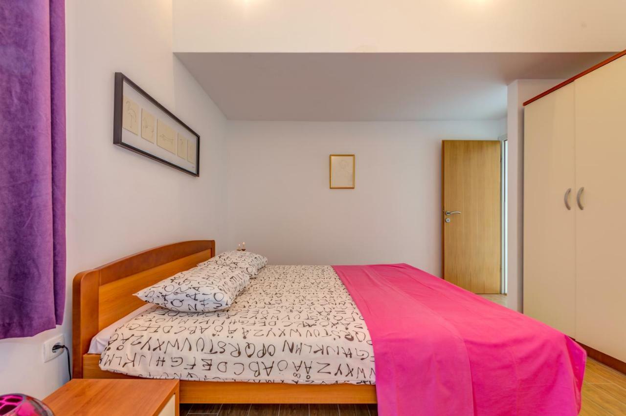 Holiday Home Figa Omiš Exterior foto
